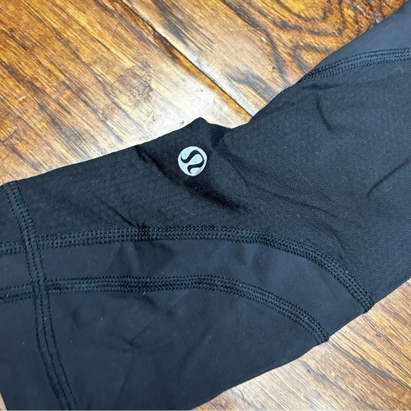 Lululemon crop leggings - Picture 3 of 4